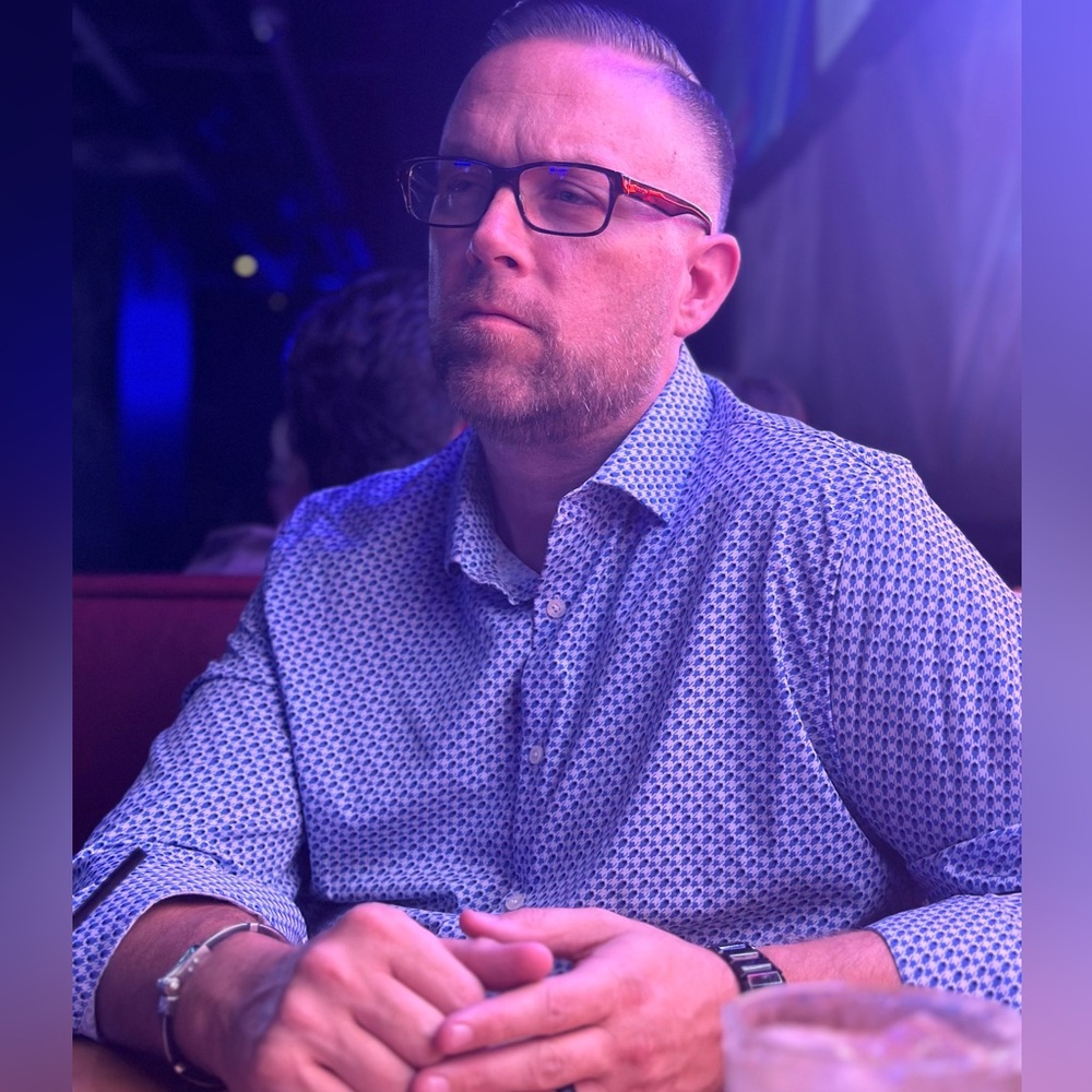 Meet your Posher, Robert